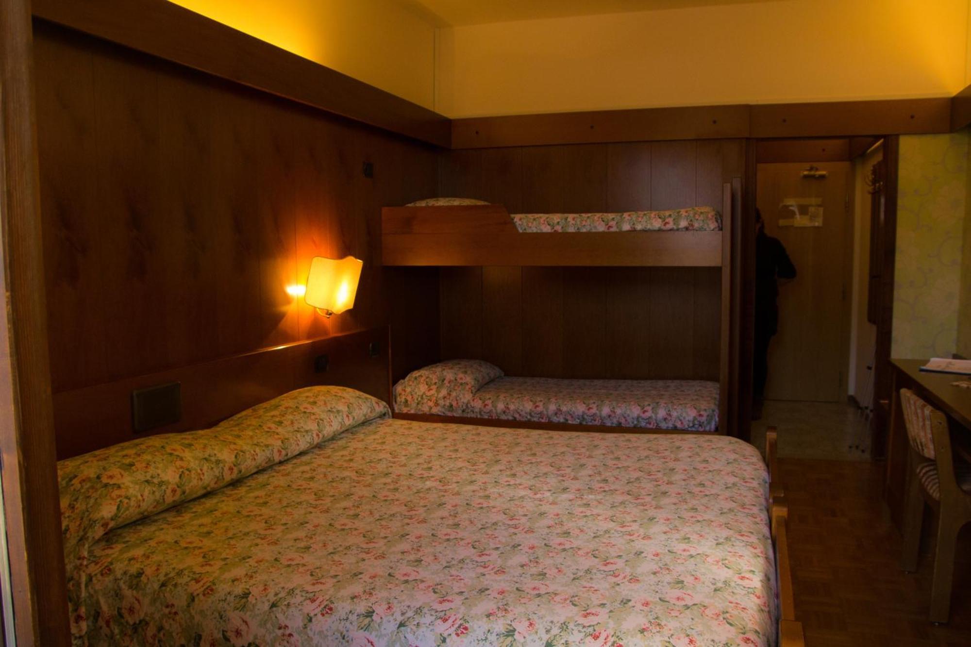 Hotel Carlone Breguzzo Room photo